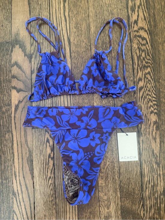 acacia swimwear Other - acacia swimwear Alau Bikini, Size Medium